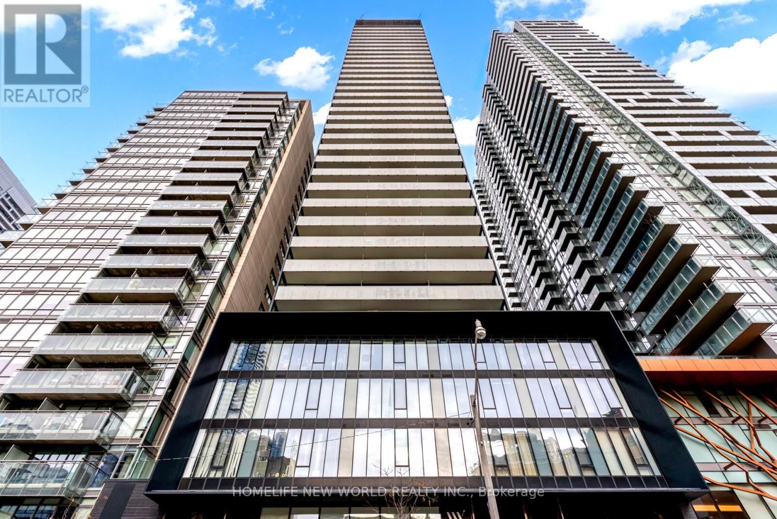 Property Photo: 28 Wellesley Street East 1606 ON M4Y 1G3