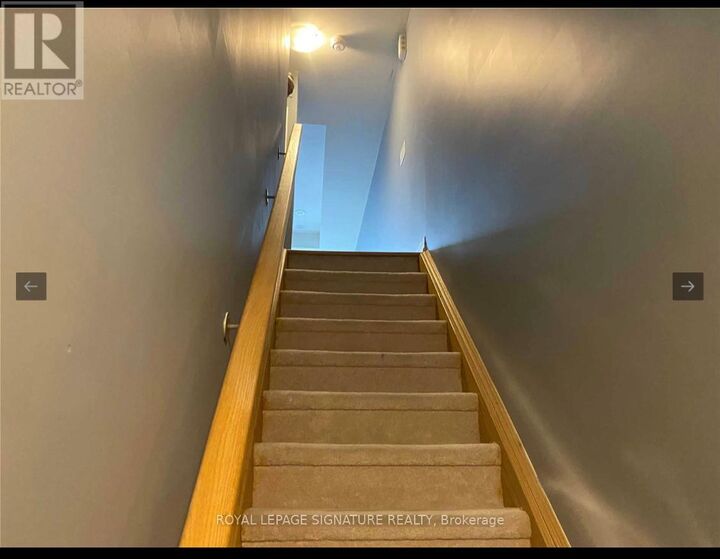 Property Photo: 161 William Duncan Road 4 ON M3K 0B9