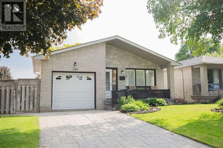 Property Photo:  106 Ossington Drive  ON L8W 3S5 