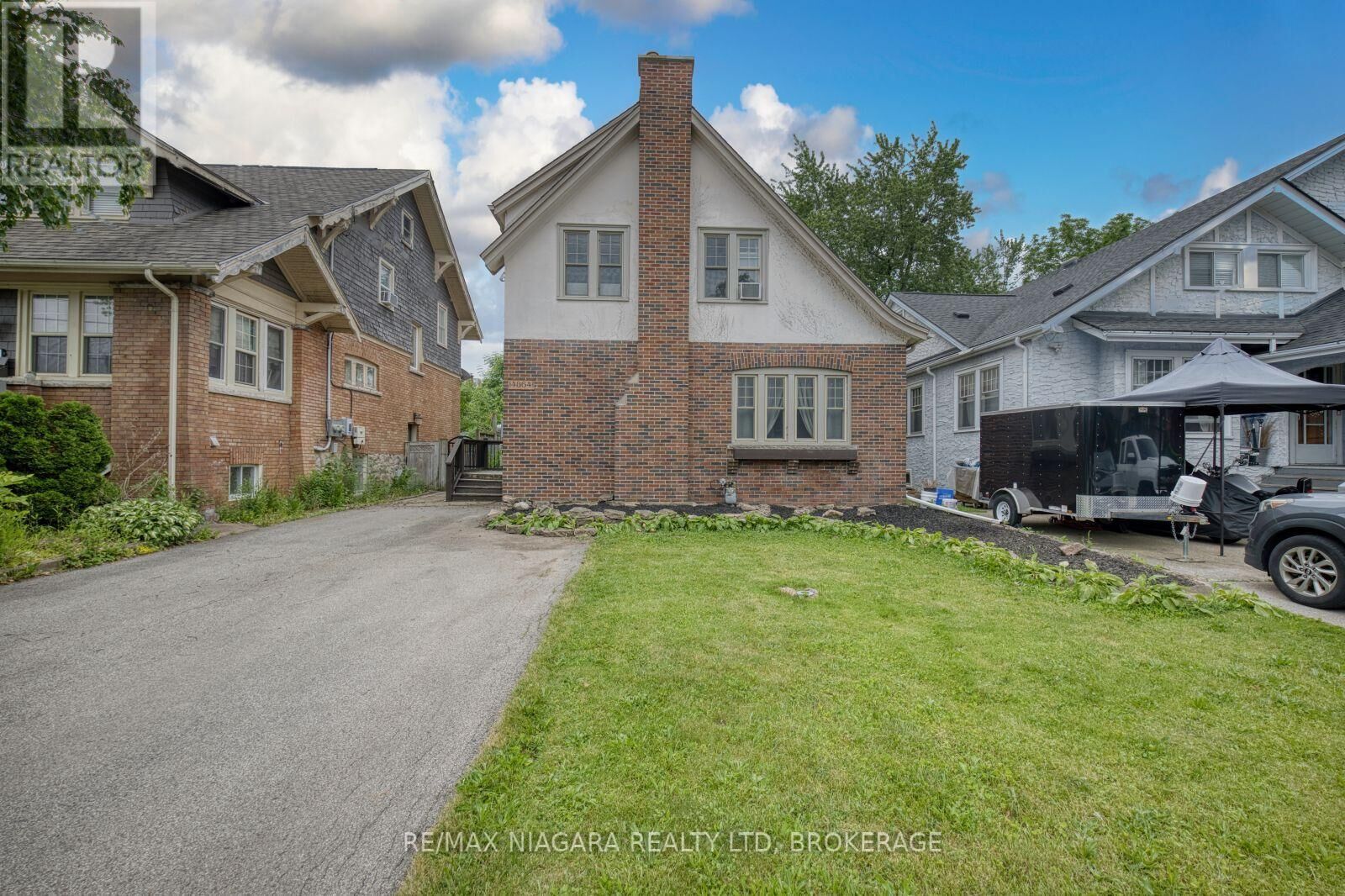 Property Photo:  4864 Simcoe Street  ON L2E 1V9 
