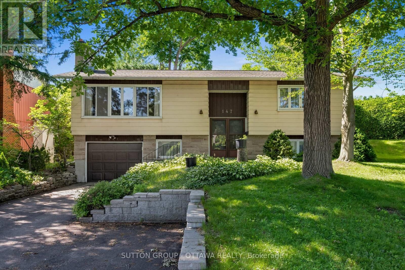 Property Photo: 147 Banning Road ON K2L 1C5