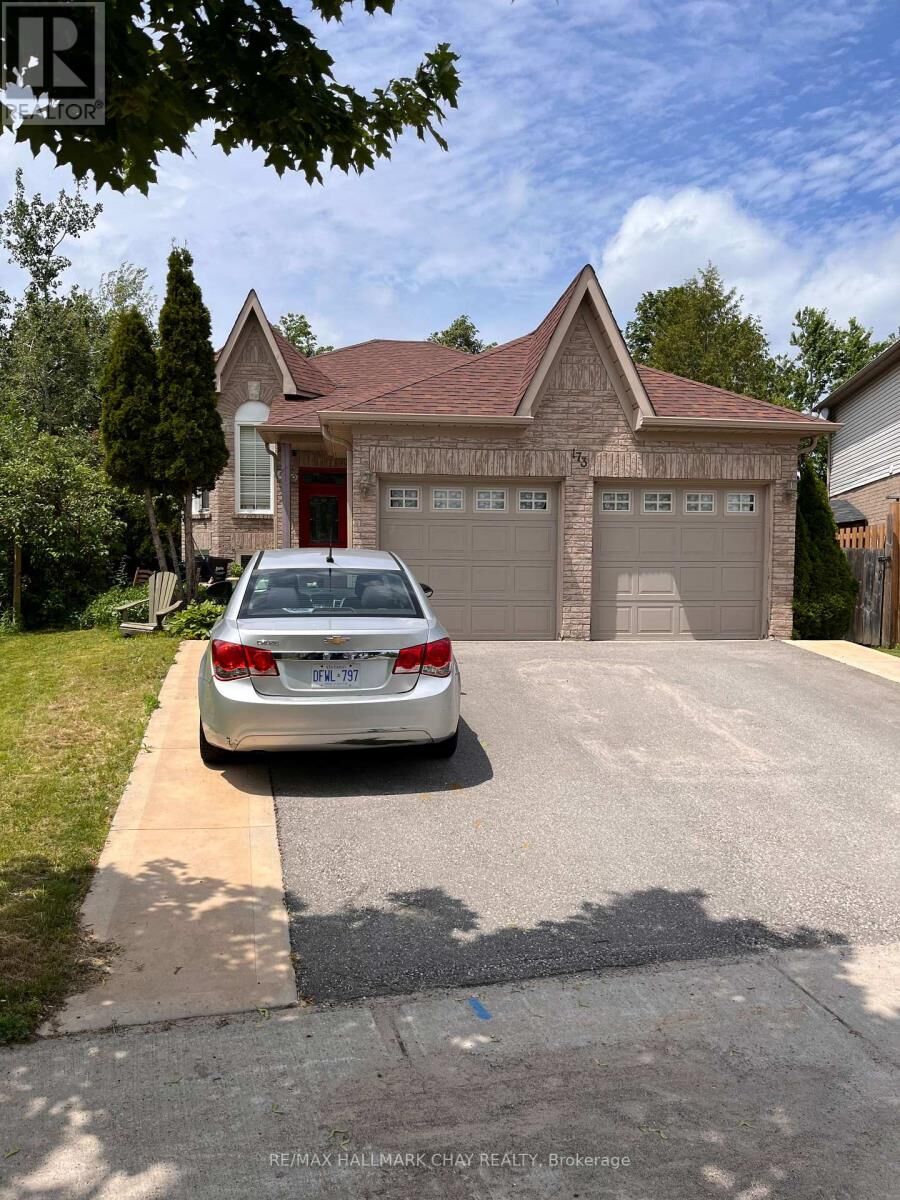 Property Photo:  173 Wessenger Drive  ON L4N 8N9 