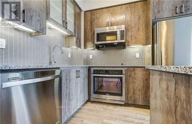 Property Photo:  9088 Yonge Street 1509  ON L4C 0Z1 