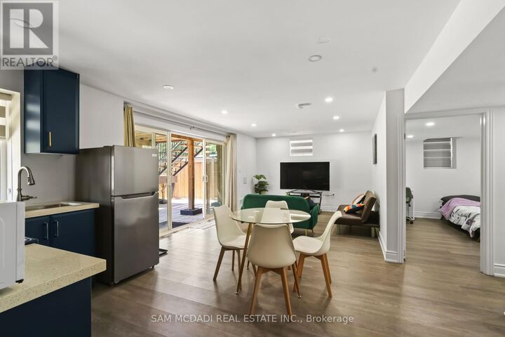 Property Photo:  837 Magnolia Terrace  ON L9T 7E7 