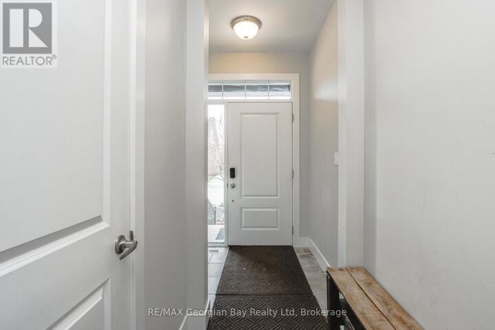 Property Photo:  329 Yellow Birch Crescent  ON L9Y 0Y5 