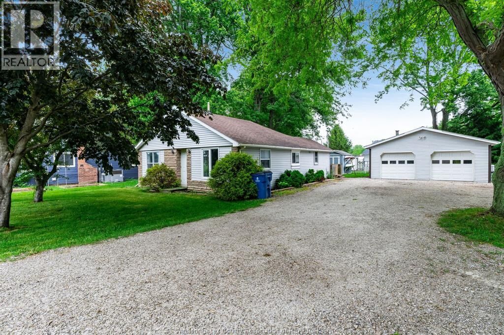 Property Photo:  19431 Charing Cross Road  ON N0P 1E0 