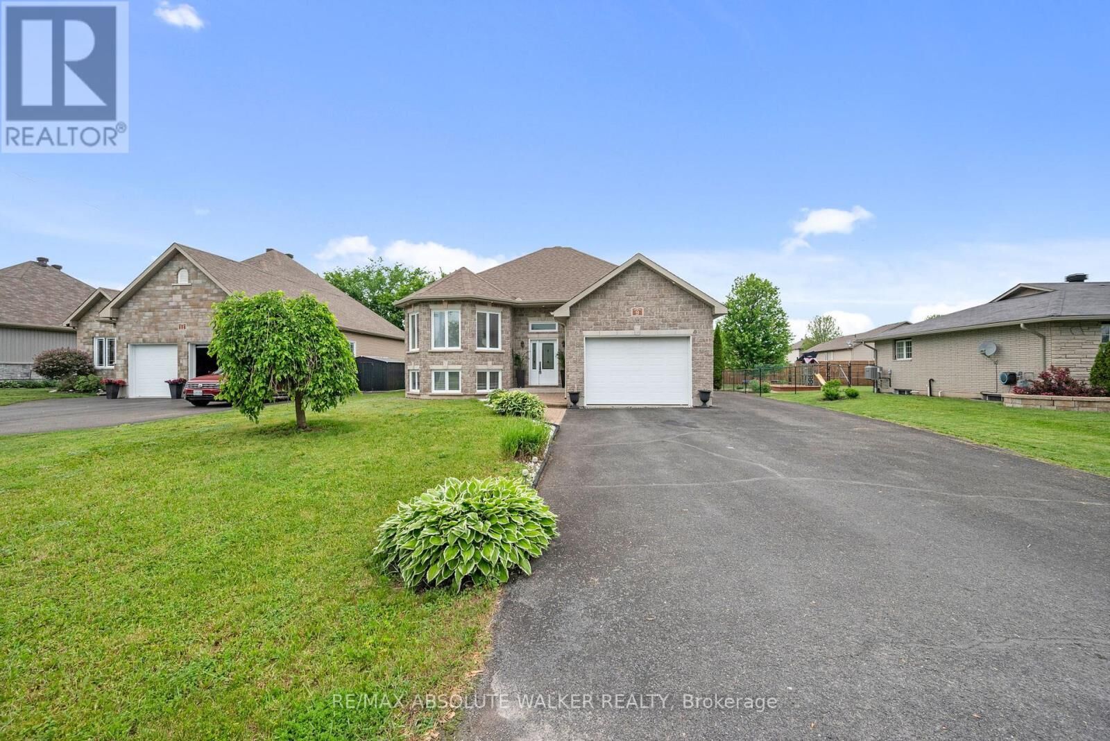 Property Photo:  9 Gloss Street  ON K0A 1R0 
