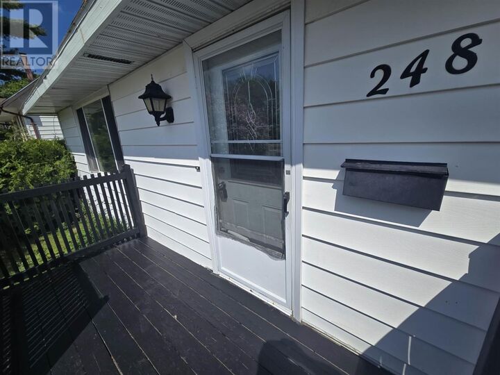 Property Photo:  248 Hillside Dr S  ON P5A 1N5 