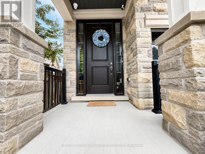 Property Photo:  55 Robert Berry Crescent  ON L7B 0M6 
