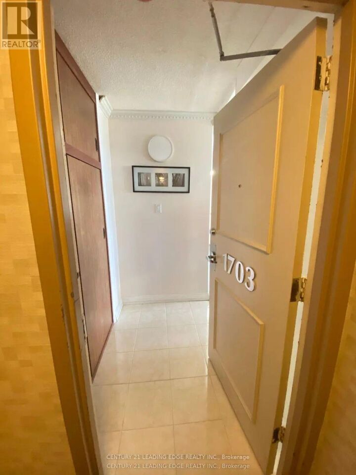 Property Photo:  735 Don Mills Road 1703  ON M3C 1T1 