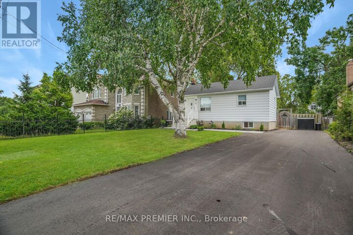 Property Photo:  71 Clark Avenue  ON L3T 1S7 