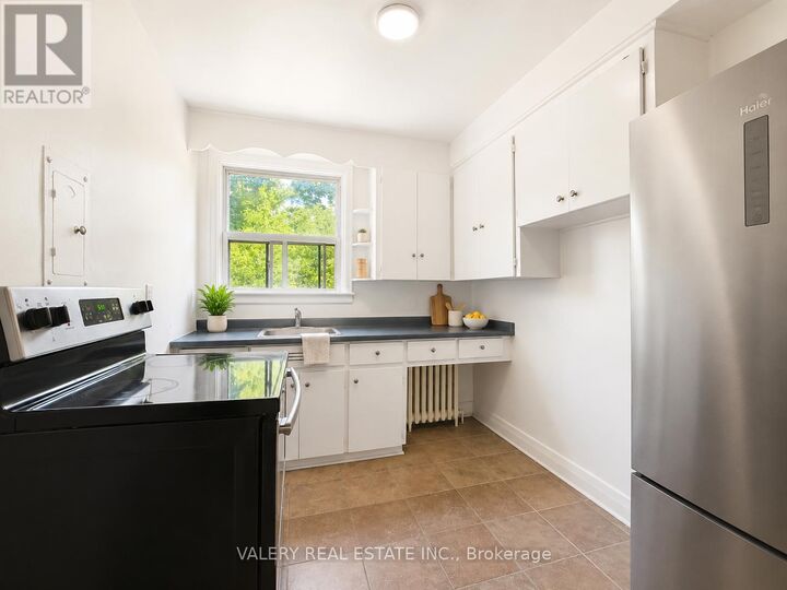 Property Photo:  236 Gordon Street 12  ON N1G 1X3 