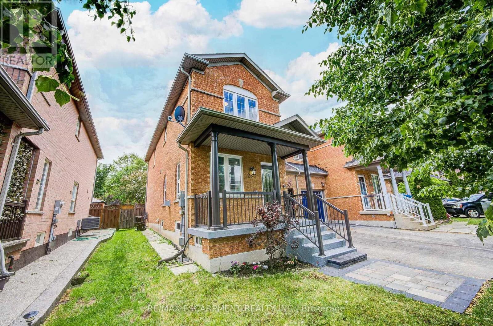 Property Photo:  267 Fitzgerald Crescent  ON L9T 5Y3 