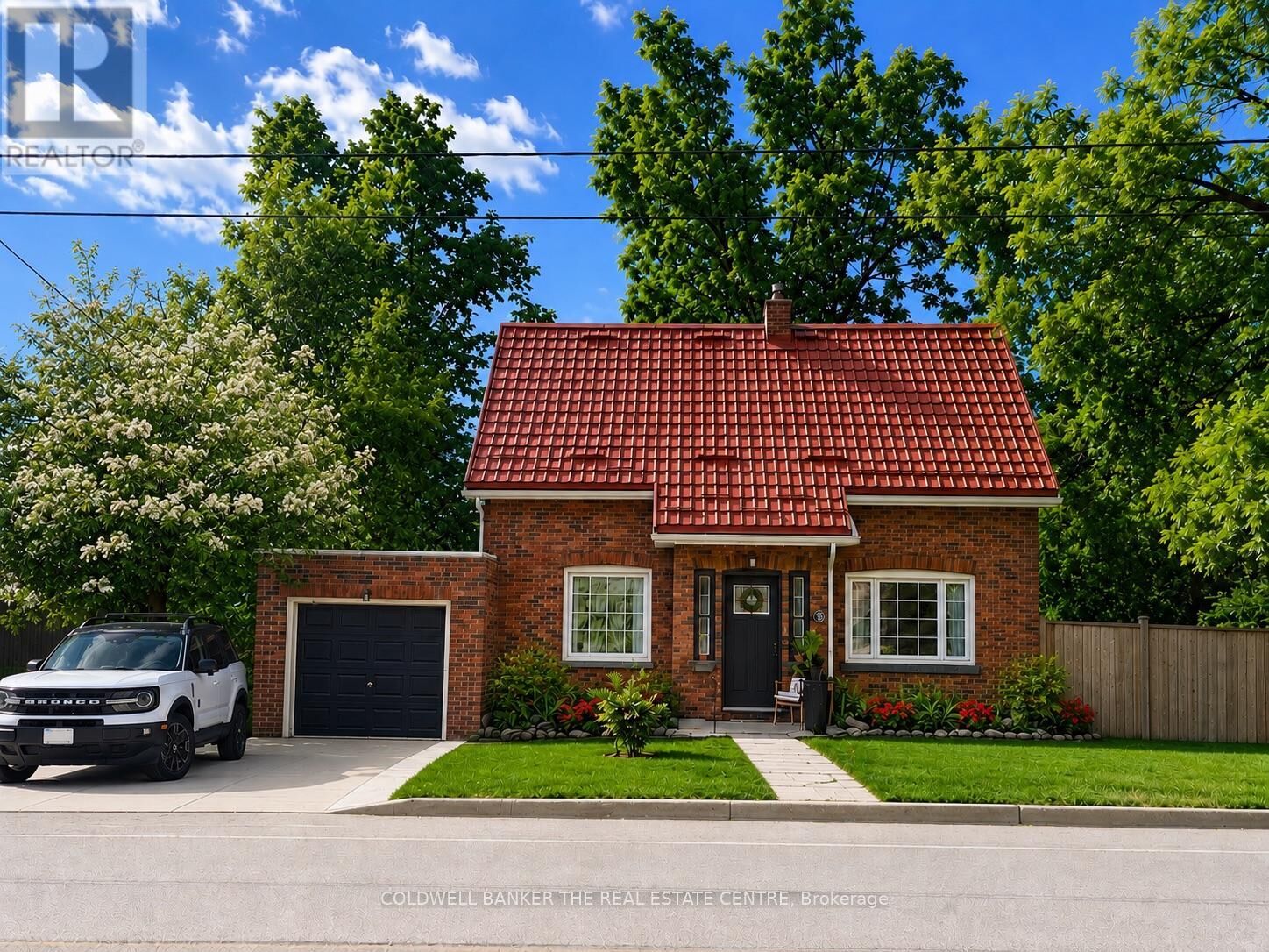 Property Photo: 35 Grove Street East ON L4M 2N8