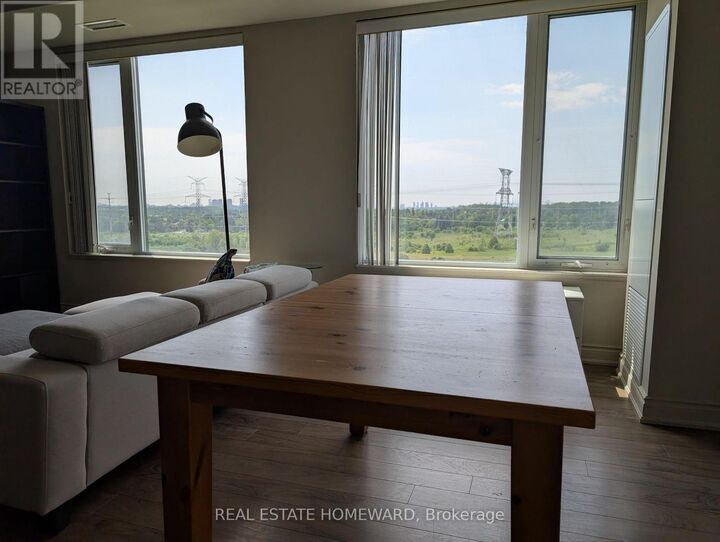 Property Photo:  325 South Park Road 915  ON L3T 0B8 