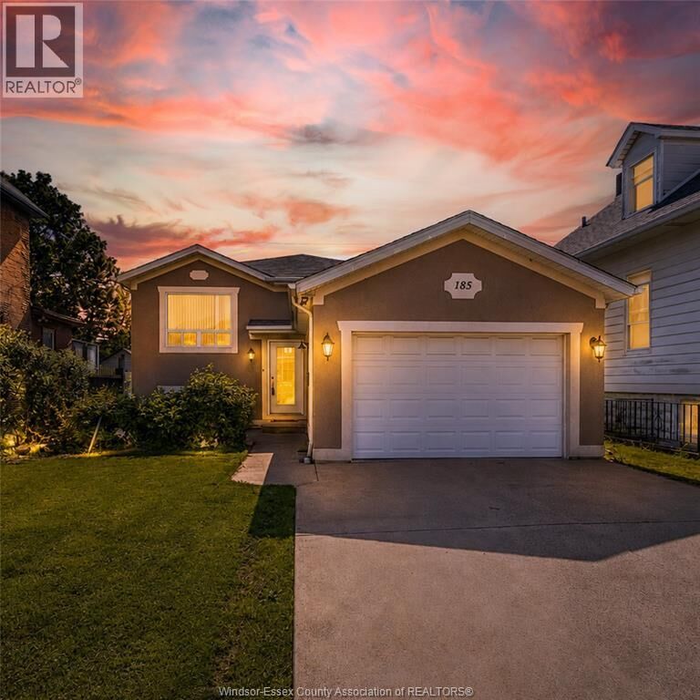 Property Photo: 185 Elm Avenue ON N9A 5G9