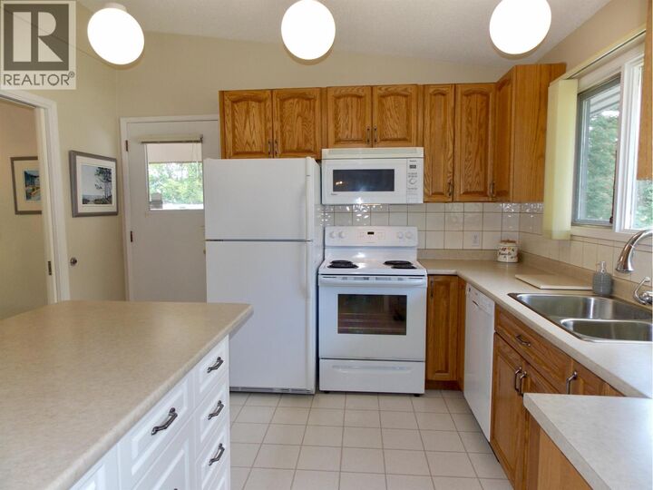 Property Photo:  611 Gibbon Street  BC V2G 1V6 