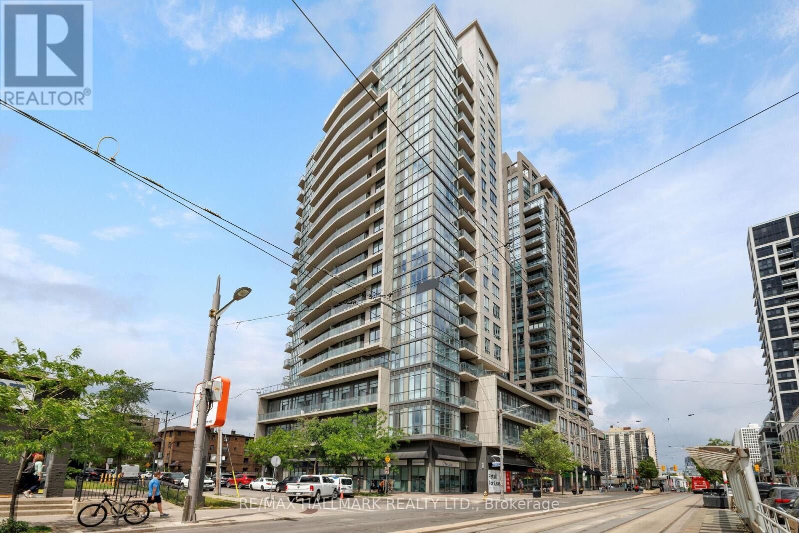 Property Photo:  530 St Clair Avenue West 1401  ON M6C 0A2 