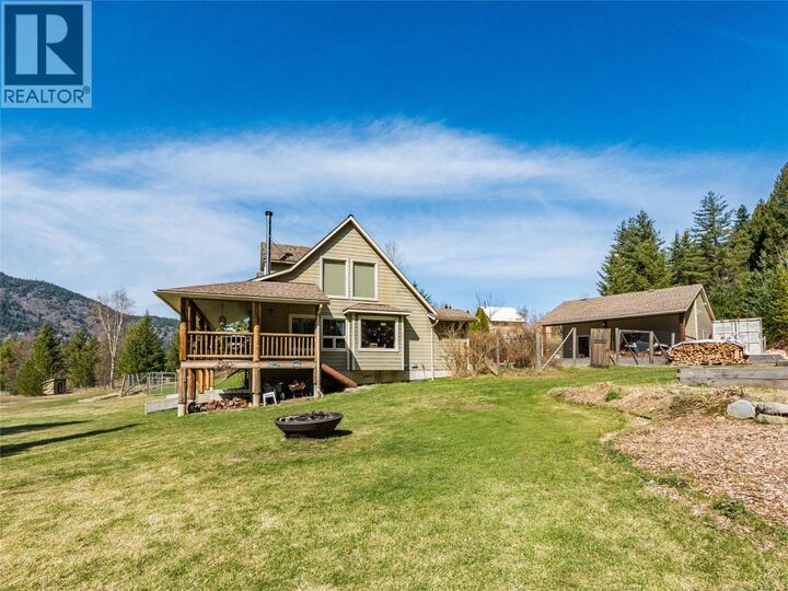 Photo de la propriété:  955 Cedar Brae Road  BC V1N 4R5 