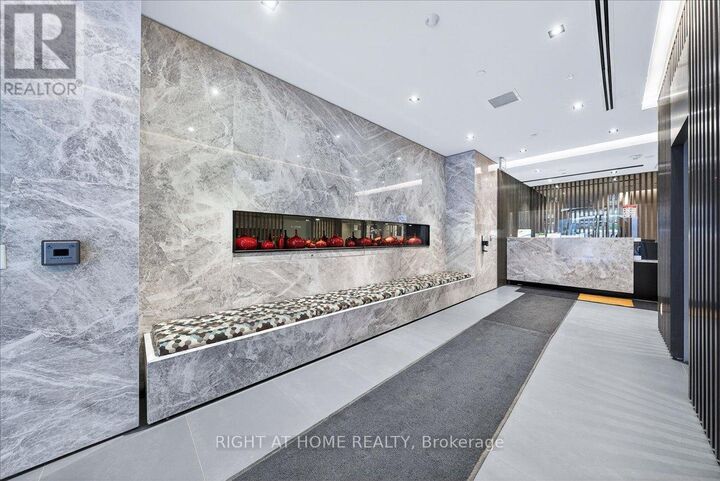 Property Photo:  215 Queen Street West 1907  ON M5A 1S2 