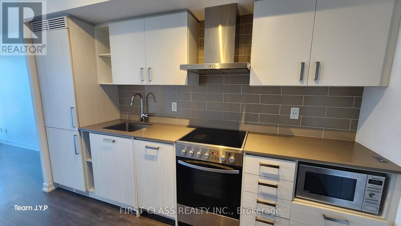Property Photo:  125 Redpath Avenue 1413  ON M4S 2J9 
