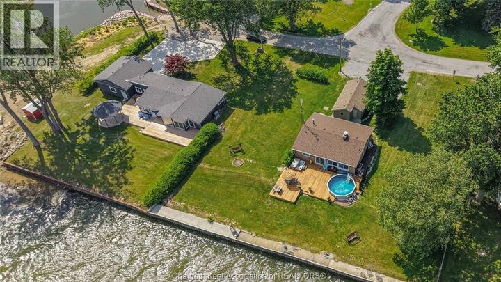 Property Photo:  85 Island Crescent  ON N0P 2L0 