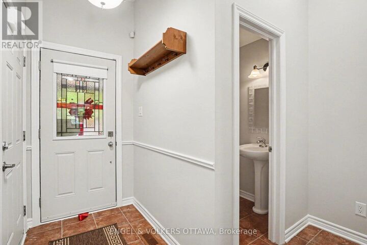 Property Photo:  340 Forestbrook Street  ON K2K 0B8 