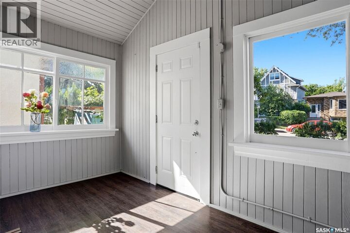 Property Photo: 721 College Avenue SK S4N 0X8