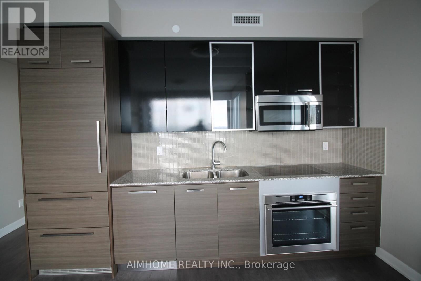 Property Photo:  5168 Yonge Street 3209  ON M2N 0G1 