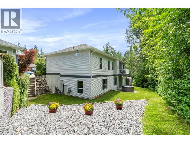 Property Photo: 801 20th Street Northeast 32 BC V1E 2R7