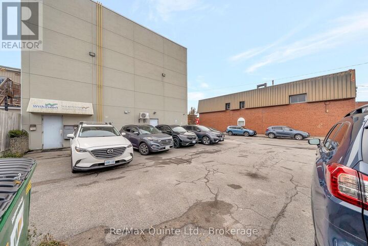 Property Photo:  19 Murphy Street  ON K8V 4S8 