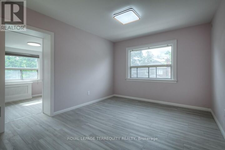 Property Photo: 135 Jane Street 2 ON M6S 3Y7