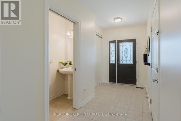 Property Photo:  72 Frieday Street  ON K7S 0A6 