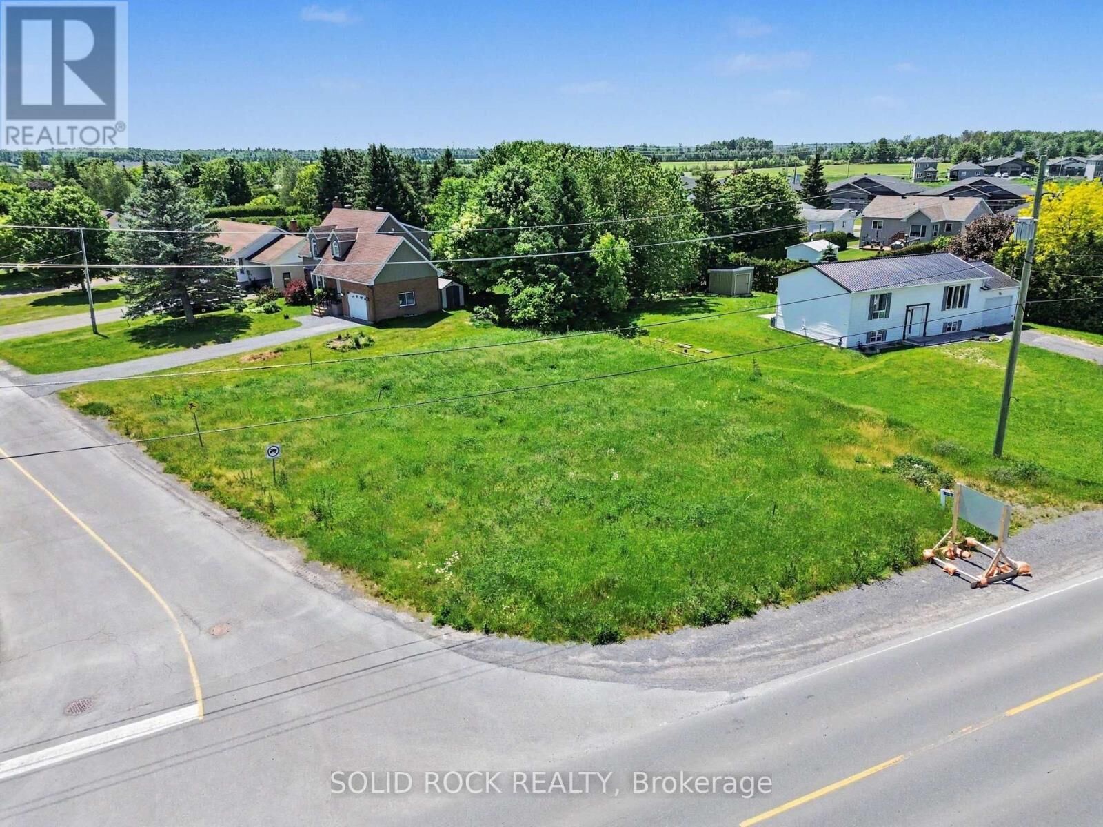 Property Photo:  879 Principale Street  ON K0A 1M0 