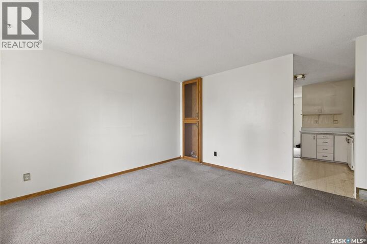 Property Photo:  107 Grant Street  SK S7N 2A2 