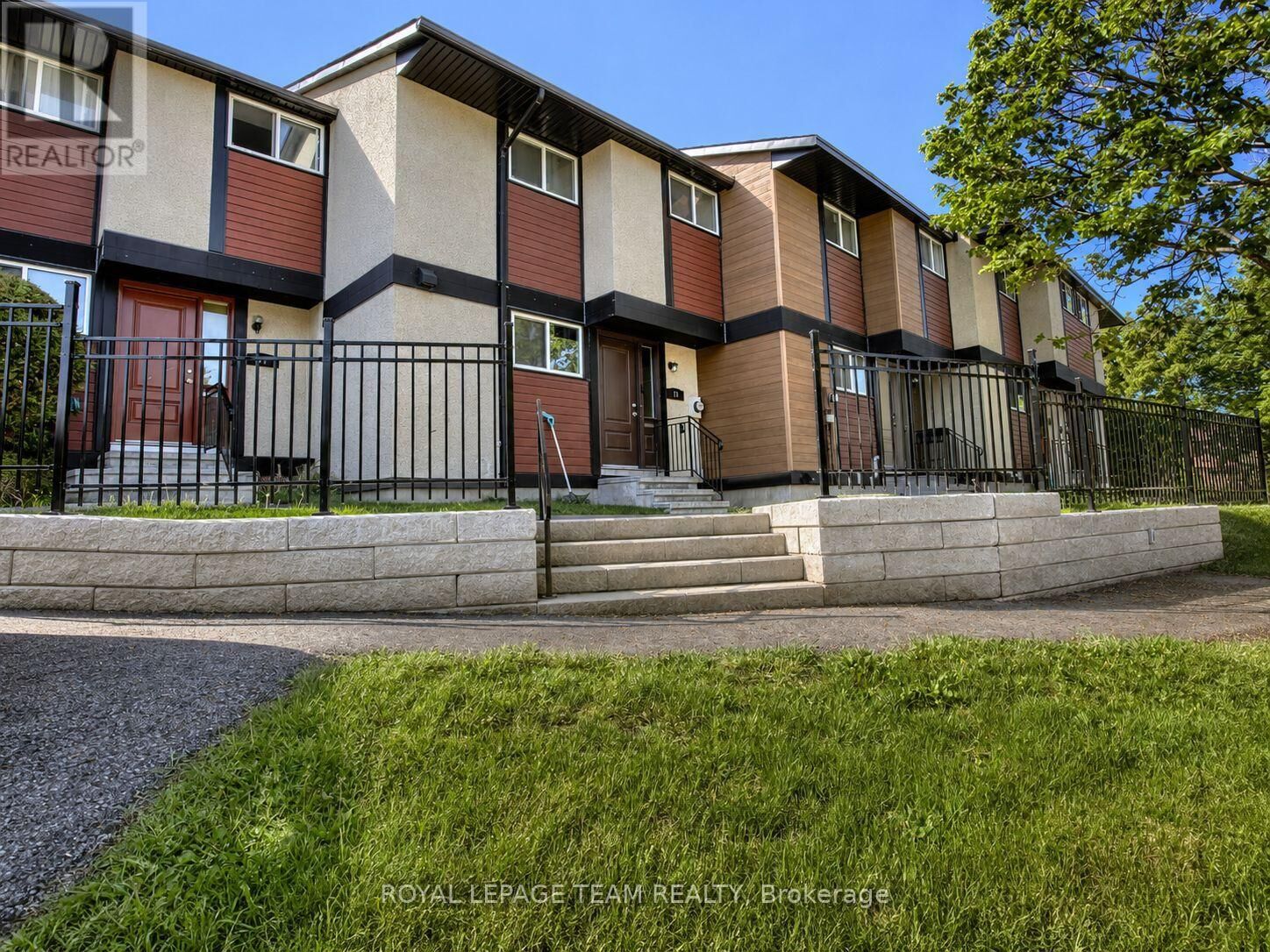 Property Photo:  19 McClintock Way 100  ON K2L 2A3 