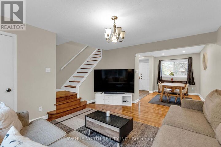 Property Photo:  1202 Summerville Avenue  ON K1Z 8G4 