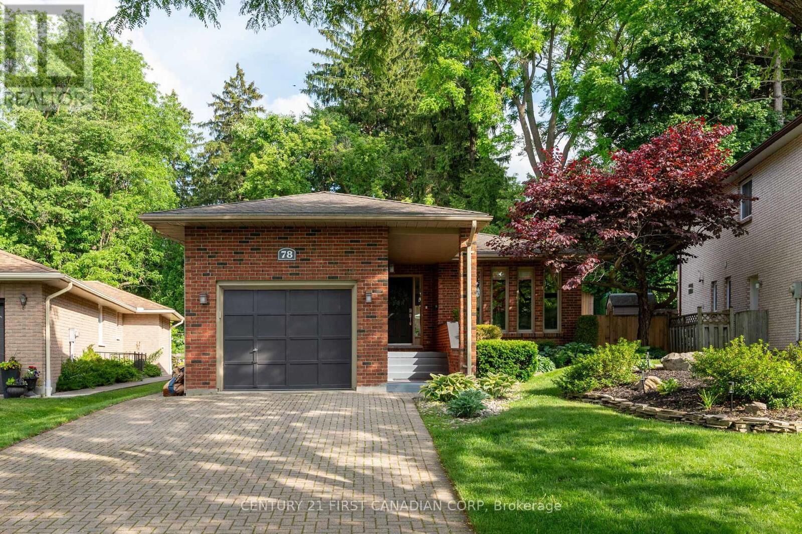 Property Photo: 78 Dundee Place ON N6C 5E6