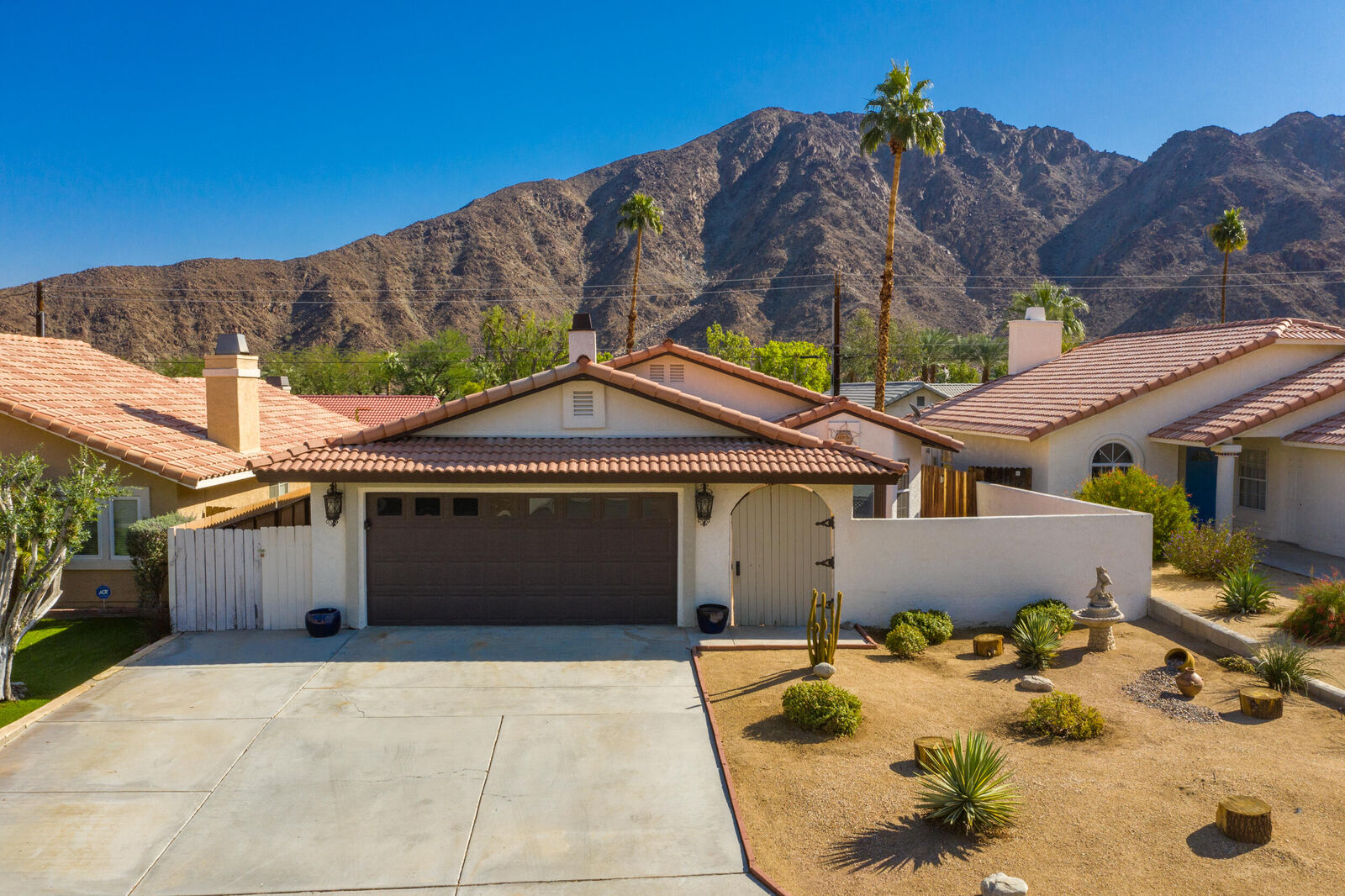 Property Photo:  53390 Avenida Navarro  CA 92253 