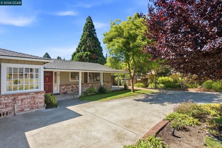 Property Photo: 7 El Corte CA 94563