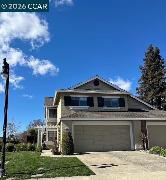 Property Photo: 215 Bridgeside Cir CA 94506