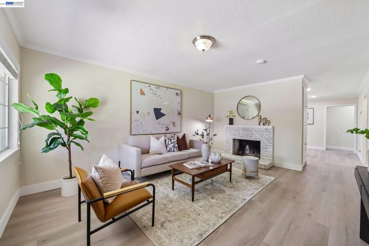 Property Photo: 33741 12th St CA 94587