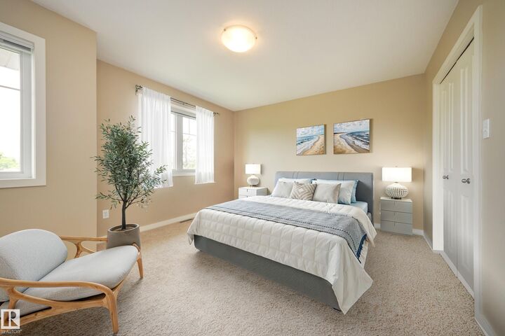 Property Photo: 11917 103 Street NW 6 AB T5G 2J4