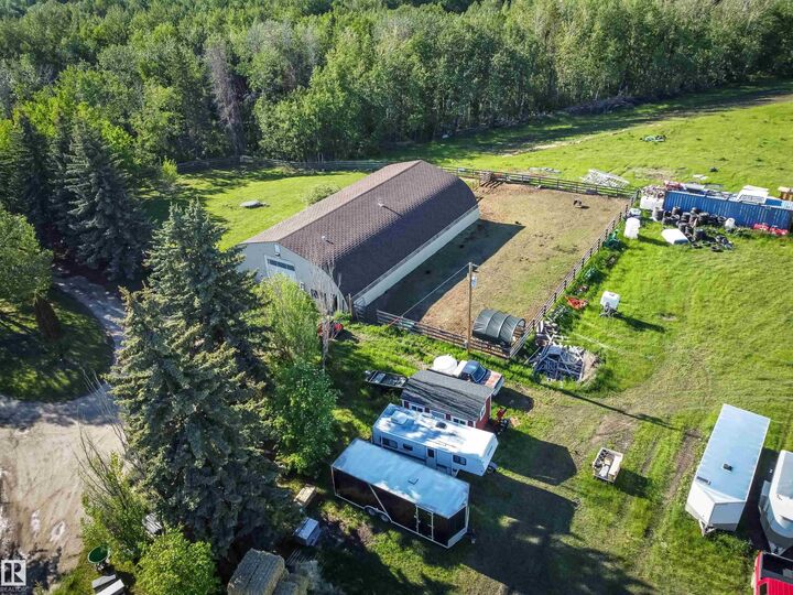 Photo de la propriété: 52102 Rge Road 280 AB T7Z 1Y3
