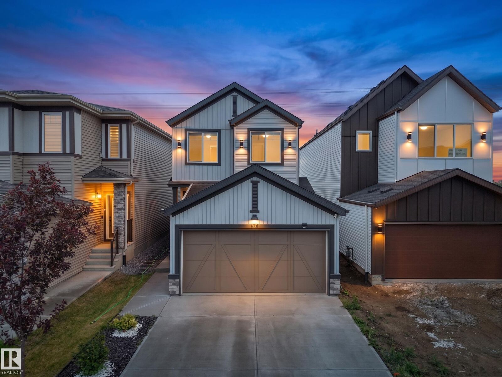Property Photo: 19316 29 Avenue NW AB T6M 3B2