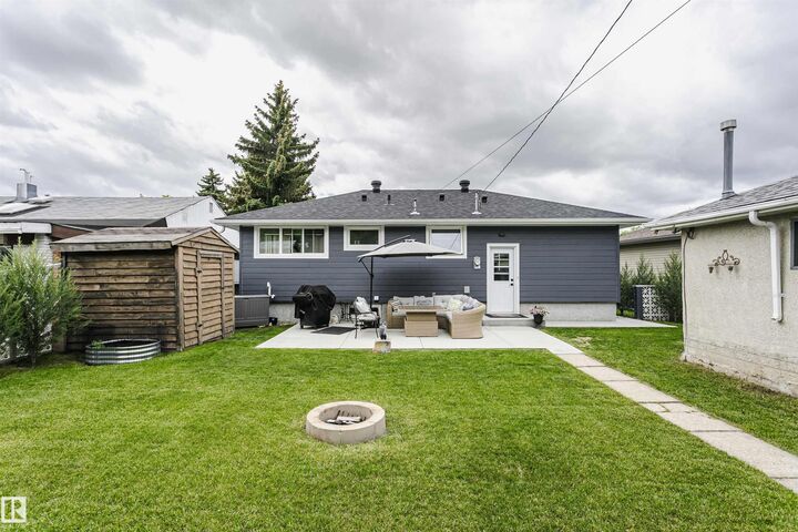 Property Photo:  8628 64 Avenue NW  AB T6E 0H5 