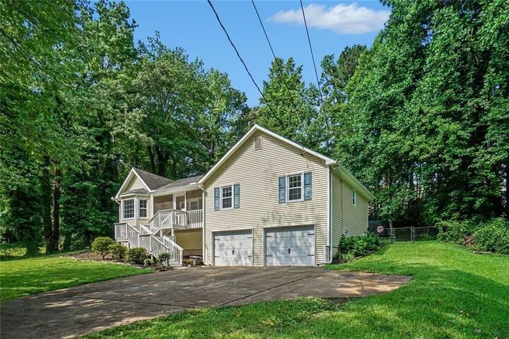 Property Photo:  331 Creekbend Drive  GA 30188 