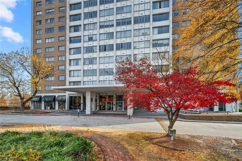 Property Photo:  215 Piedmont Avenue NE 303  GA 30308 