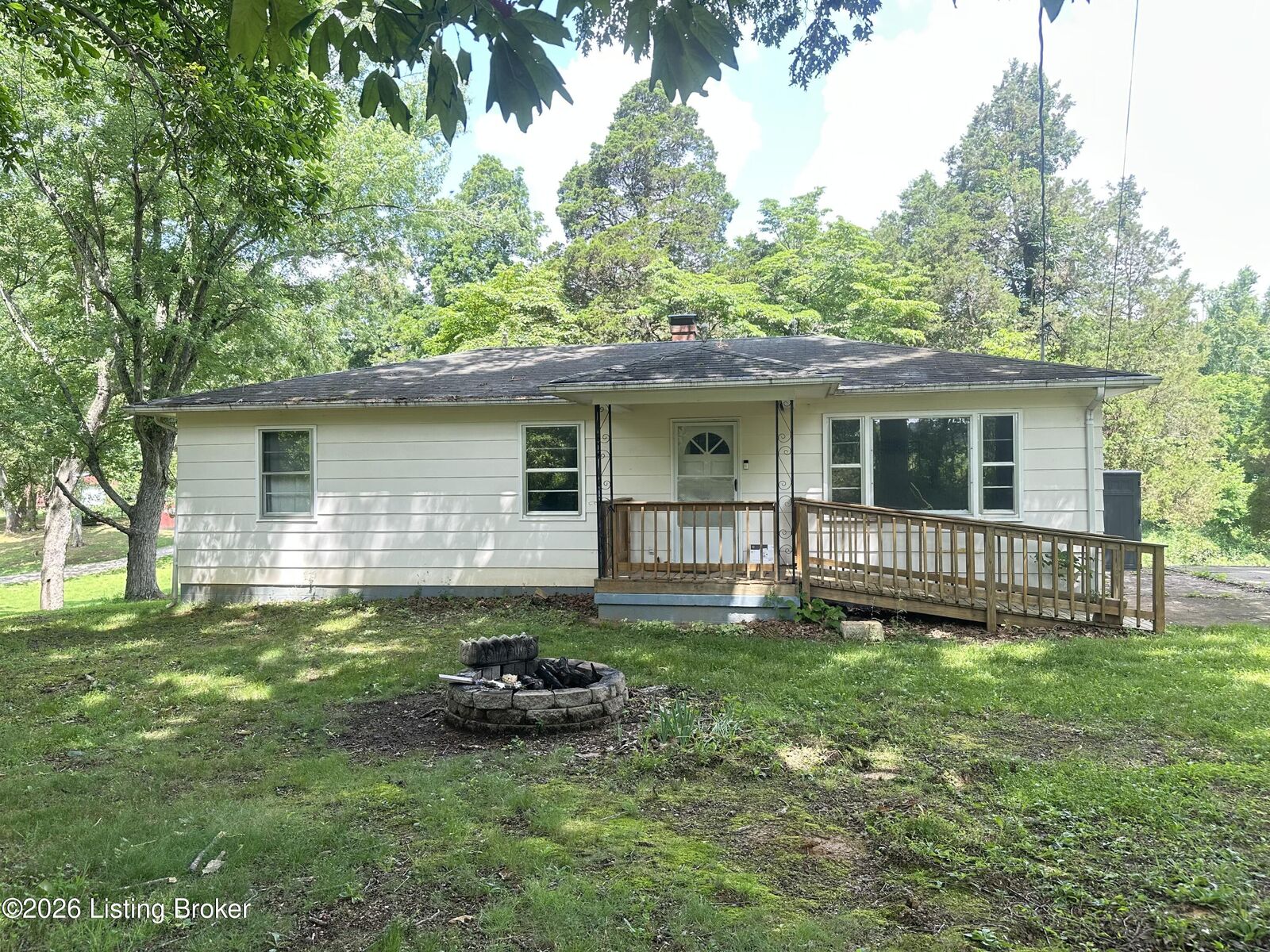 Property Photo:  180 Coyote Run Rd  KY 40108 