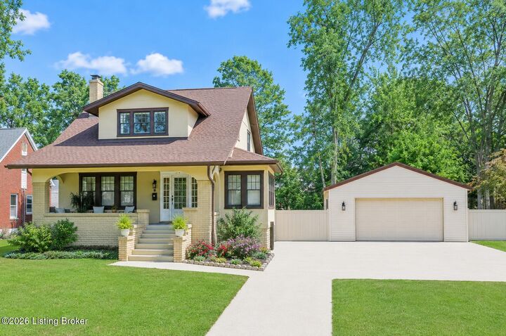 Property Photo: 1424 Cardinal Dr KY 40213